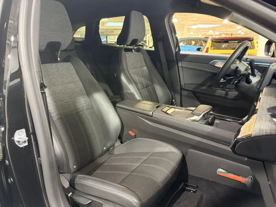 Renault Austral 200PK E-Tech Full Hybrid Techno Automaat | Camera | Parkeersensoren | Climate Control | Cruise Control | Apple CarPlay/Android Auto | Full LED | Licht & Regen Sensor | Lichtmetalen Velgen |