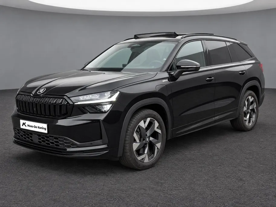 Škoda Kodiaq 1.5 TSI PHEV 204pk DSG Sportline Business · Panoramadak · Inklap. Trekhaak · Camera · Keyless · Matrix LED · Stuur- & Stoelverwarming · Garantie t/m 24-06-2030 of 100.000km