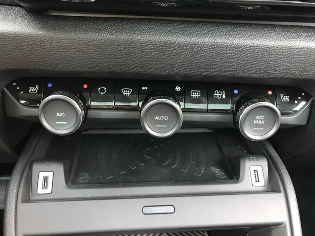Citroen C4 1.2 Hybrid 145pk Max