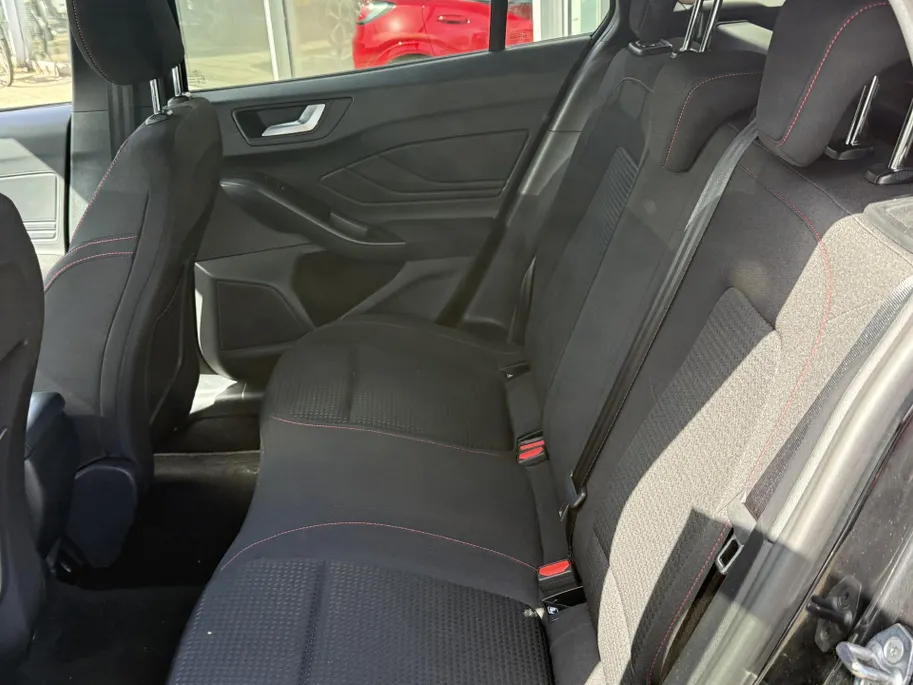 Ford Focus Wagon 1.0 EcoBoost Hybrid ST Line