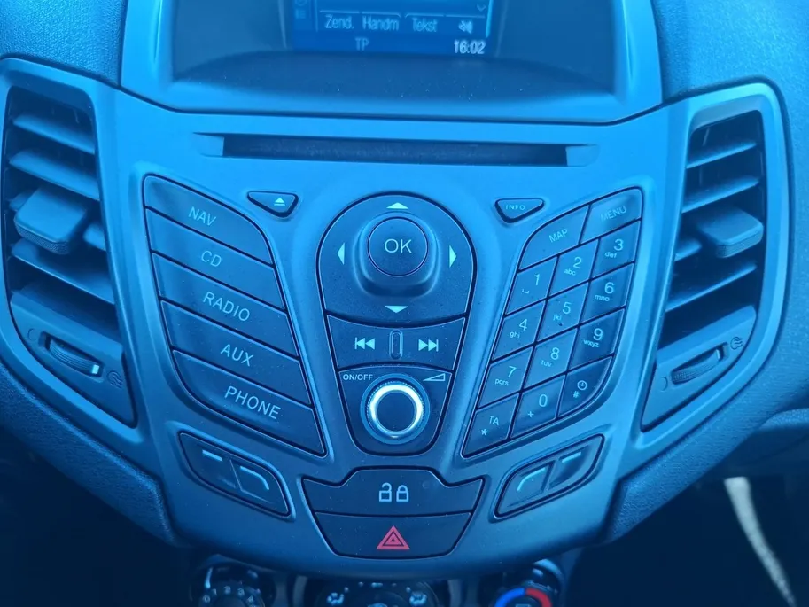 Ford Fiesta 1.0 Style | D-Riem al vervangen | Navigatie | Lichtmetalen velgen  Bluetooth | Airco | Start/stop | Nieuwe APK | 12maanden BOVAG Garantie |