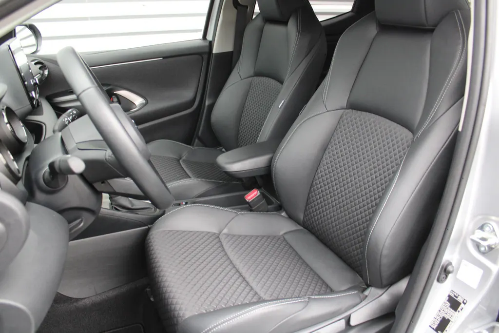 Mazda 2 Hybrid 1.5 Select | Airco | 16'LM | navi | Cruise | Stoelverwarming | Draadloos laden |