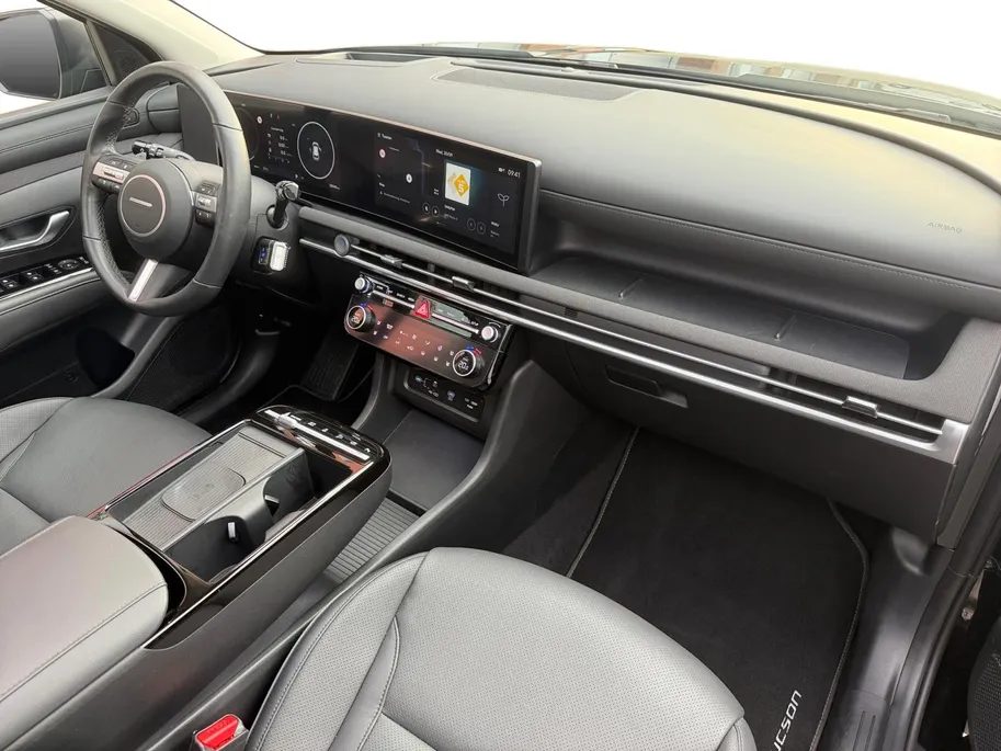 Hyundai Tucson 1.6 T-GDI PHEV Premium Sky 252PK | 66km WLTP elektrisch | Navigatie | Apple Carplay & Android Auto | Stoelventilatie & verwarming | Schuif- kanteldak | 360 camera |