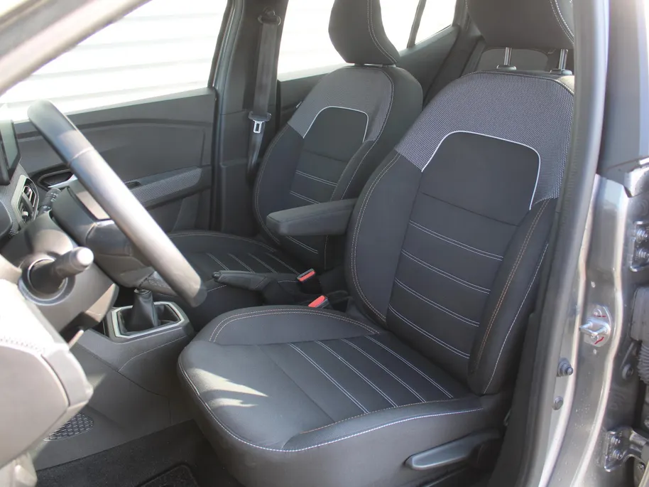 Dacia Sandero Stepway 1.0 TCe 90 Journey | BTW Auto | Camera | Clima | Dodehoek detectie | Parkeersensor v+a | Navi | Apple Carplay | Android Auto | LED | 16' LM |
