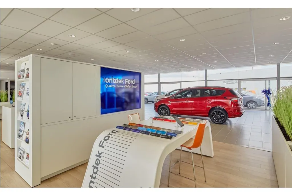 Ford Explorer 3.0 V6 EcoBoost PHEV ST-Line 7p. | Dealer Onderhouden | Panoramadak | 360 Graden Camera | All Season Banden | Elektrische Achterklep | Adapt. Cruise Control | BLISS | Winterpakket | Navigatie |