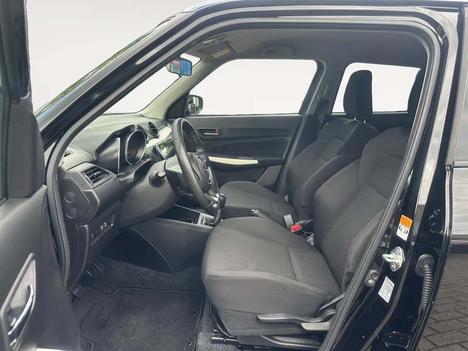 Suzuki Swift 1.2 Select Smart Hybrid | SPORT UITLAAT | SIDE SKIRTS | SPOILER | 17' VELG |