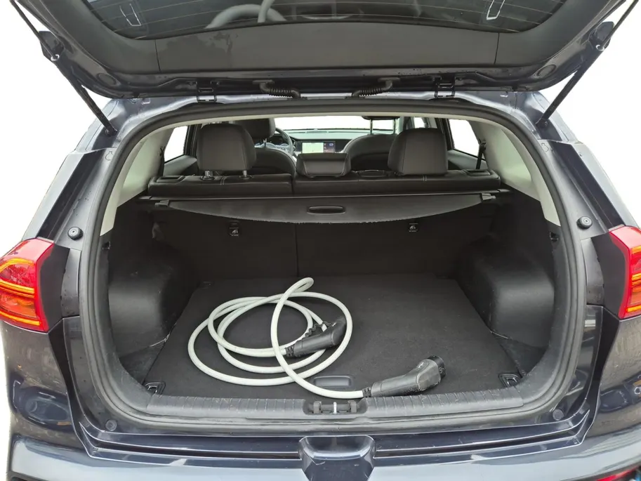 Kia e-Niro DynamicPlusLine 64 kWh | Airco | Navi | Camera | Privacy Glass | Trekhaak | Stoelverwarming | Stuurverwarming