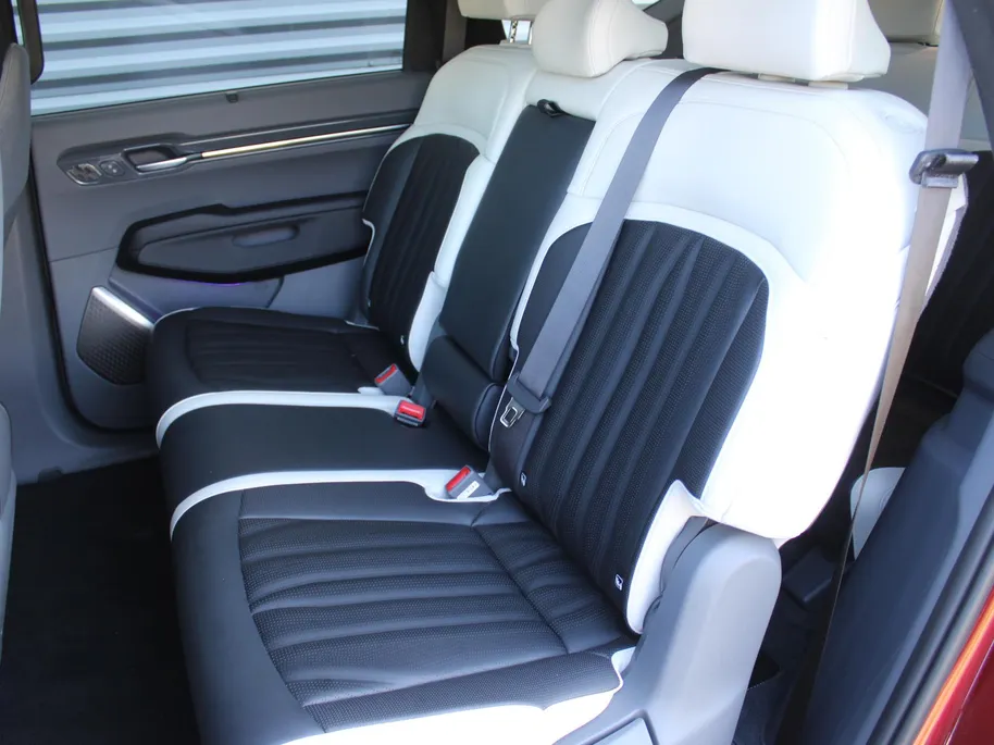 Kia EV9 GT-Line AWD 99.8 kWh | 7-zits | Stuur-/stoelverwarming + ventilatie v+a | 360 Camera | Schuifdak | Elek. stoelverstelling +  achterklep | HUD | Leer | 21" LM |