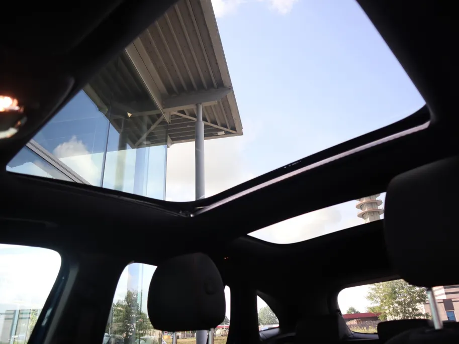 Mercedes-Benz GLA 250 e Star Edition AMG Line l Trekhaak l Keyless l Verwarmbare voorstoelen
