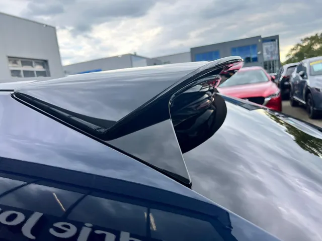 Mazda 3 2.0 e-SkyActiv-X M Hybrid 186 Luxury AUTOMAAT | SUNROOF | AERO PACK | LEDER | Bose AUDIO | APPLE CARPLAY/ANDROID AUTO | A.CAMERA | NED. AUTO |
