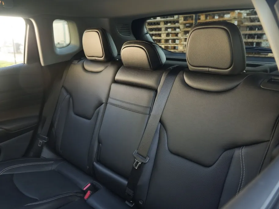 Jeep Compass 1.5T e-Hybrid 130 PK S | Leder | Winter | Camera | LED | 19'