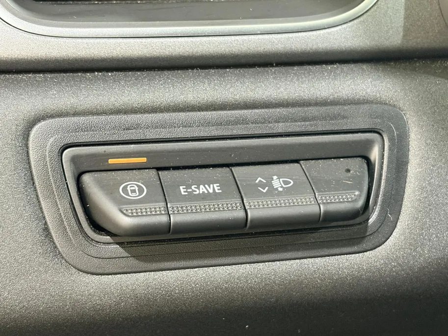 Renault Captur 160PK E-Tech Full Hybrid Techno Automaat | Camera | Parkeersensoren | Adaptive Cruise Control | Climate Control | Apple CarPlay/Android Auto | Full LED | Licht & Regen Sensor | Lichtmetalen Velgen |