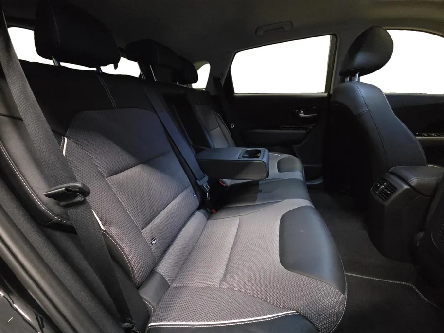 Kia e-Niro DynamicPlusLine 64 kWh | 1e Eigenaar | Accu 100% | Dealer onderhouden | Cruise Control Adaptief | Schuif/Kantel dak | Stoelverwarming | Apple Carplay/Android Auto | Camera | Fabrieksgarantie | NAP