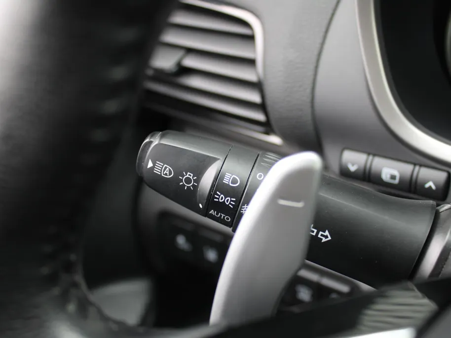 Mitsubishi Eclipse Cross 2.4 PHEV First Edition | Camera rondom | Stuur/stoelverwarming v+a | HUD | Winterset op LM | Dakdragers |