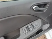 Renault Clio 1.6 E-Tech Full Hybrid 145 evolution AUTOMAAT | Navigatie | Sensoren | Airco | Cruise | Rijstrooksensor met correctie | DAB | Apple Carplay/Android Auto