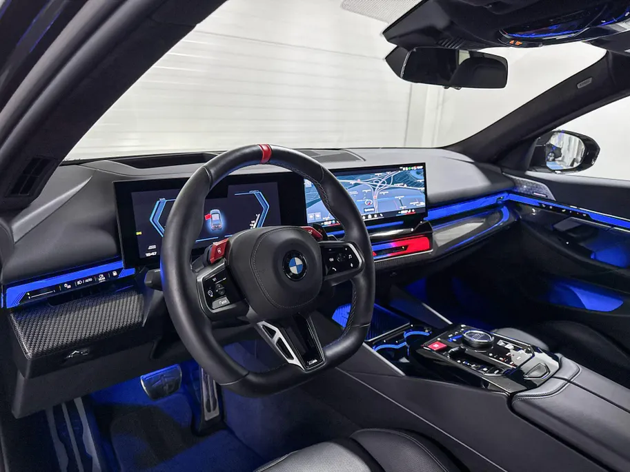 BMW M5 Sedan M5