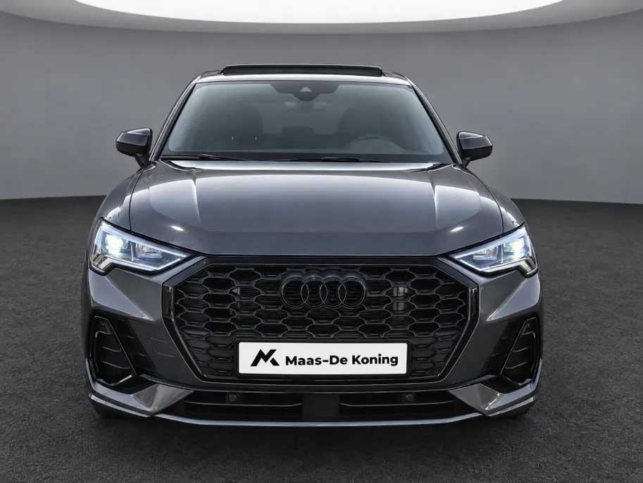 Audi Q3 Sportback 45 TFSIe 180kW/245PK S Line · Panoramadak · Trekhaak · Camera · Stoelverwarming · Apple/Android Car Play · Adaptive Cruise Control ·  Drive select ·