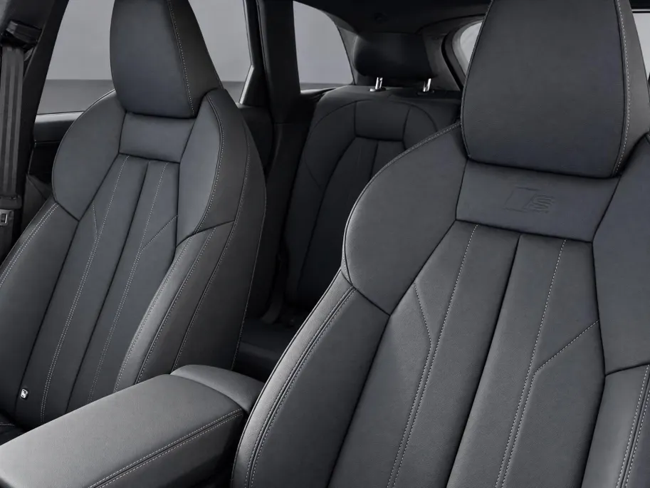 Audi Q5 2.0TFSIe-hybrid 270kW/367PK quattro S edition · Trekhaak · Leder · Camera · Apple/Android Car Play · Drive select · Garantie t/m 25-02-2028