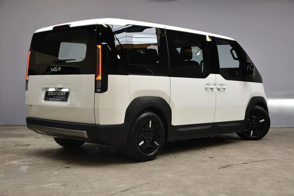 Kia PV5 Passenger 51.5 kWh Essential