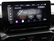 CUPRA Formentor 1.4 TSI 204pk DSG e-Hybrid Essential · Apple/Android Car Play · ACC · Sfeerverlichting · Keyless · Stuurwielverwarming · 18'Velgen ·