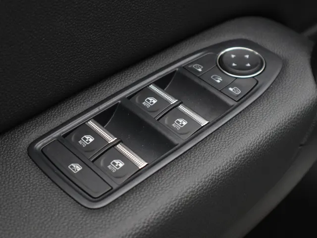 Mitsubishi Grandis 1.8 HEV Instyle Panodak | Harman Kardon | Leder
