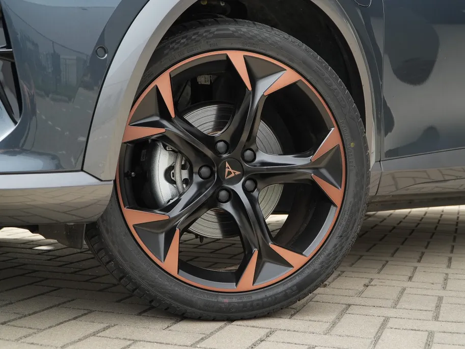 CUPRA Formentor VZ 1.4 e-HYBRID 205 PK | Navi | Carplay | LED | Camera | 19'
