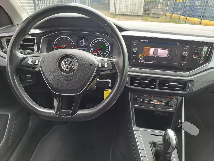 Volkswagen Polo 1.0 TSI Highline Business R | R-Line | Automaat | Adaptive cruise | Stoelverwarming | Apple Carplay | Andriod Auto