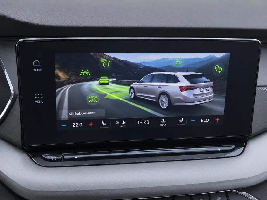 Škoda Octavia Combi 1.4TSI iV PHEV 150kW/204PK Sportline Business · Panoramadak · Navigatie · Camera + Parkeersensoren · Stoel, Stuur + achterbank verwarming · 18'' Velgen ·