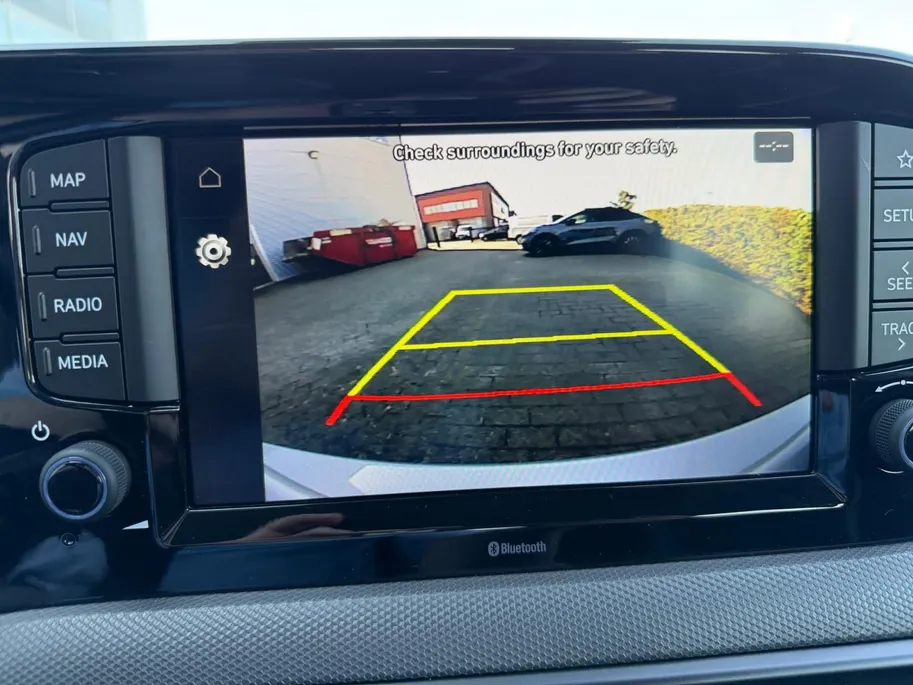 Hyundai i10 1.0 Comfort Smart | Achteruitrijcamera | Parkeersensoren achter | Navigatie | Airco | Apple Carplay/ Android auto |
