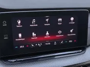Škoda Octavia Combi 1.4 TSI 245PK DSG iV RS PHEV · Camera · Wegklapbare Trekhaak · Cruise Control · Stoelverwarming · 19'' Inch ·