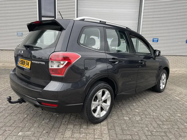 Subaru Forester 2.0 Luxury Trekhaak| Lage km stand| Dealer onderhouden| Rijklaar| Bovag Garantie