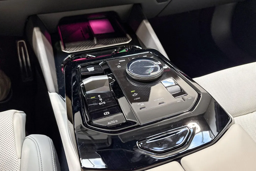 BMW 5 Serie Touring 550e xDrive