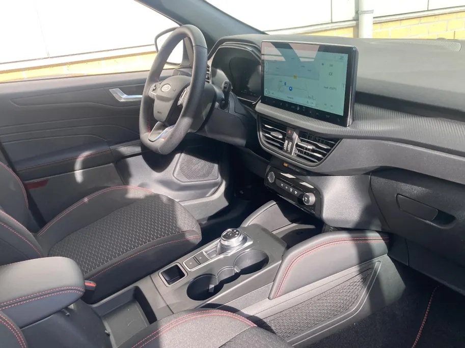 Ford Kuga 2.5 PHEV ST-Line 243 pk 360 graden camera - Elektisch wegklapbare trekhaak - Winter Pack - BLISS