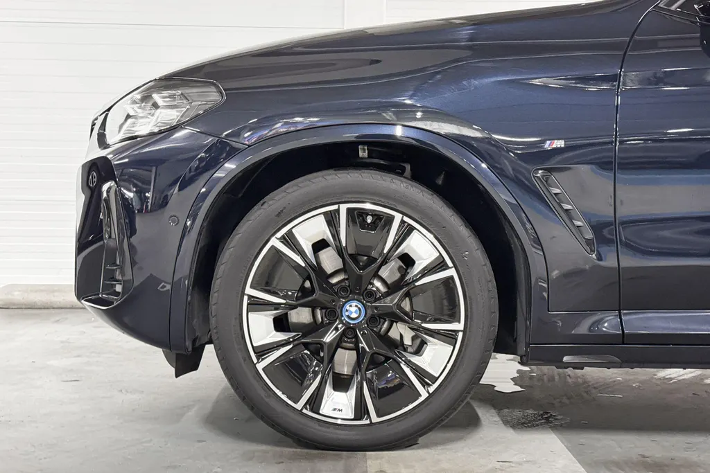 BMW iX3 High Executive