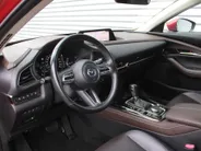 Mazda CX-30 2.0 e-SkyActiv-X M Hybrid Luxury | Trekhaak | Schuifdak | 18' LM | Leer | Elektr. stoelverstelling | Stuur-/stoelverwarming | HUD | 360 Camera | Winterset |