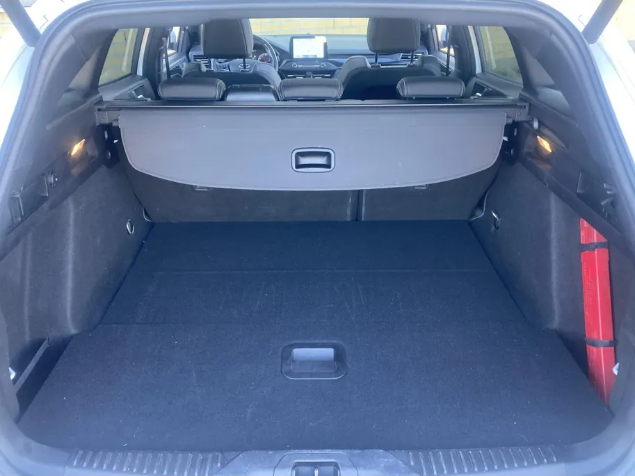 Ford Focus 2.3 EcoBoost ST-3 Performance 280 pk Performance Pack - Recaro Sportstoelen - Panoramadak - Adaptieve LED verlichting Trekhaak