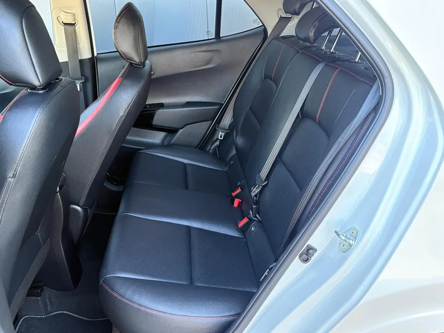 Kia Picanto 1.2 CVVT GT-Line | 84 PK! | Camera | Keyless |Leder | Stoel + Stuurverwarming | Apple Carplay | Android Auto | Lichtmetalen Velgen |