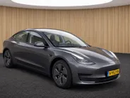 Tesla Model 3 Standard RWD Plus 60 kWh 90% SOH | 12 maanden BOVAG | Stoelverwarming | Groot scherm |
