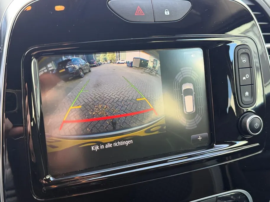 Renault Captur 1.3 TCe Intens | Winterset + Zomerset | Trekhaak | Automaat | Camera | Keyless | LED | Dodehoek | Bluetooth | Navi | Lichtmetalen Velgen | 1 Jaar Bovag Garantie |