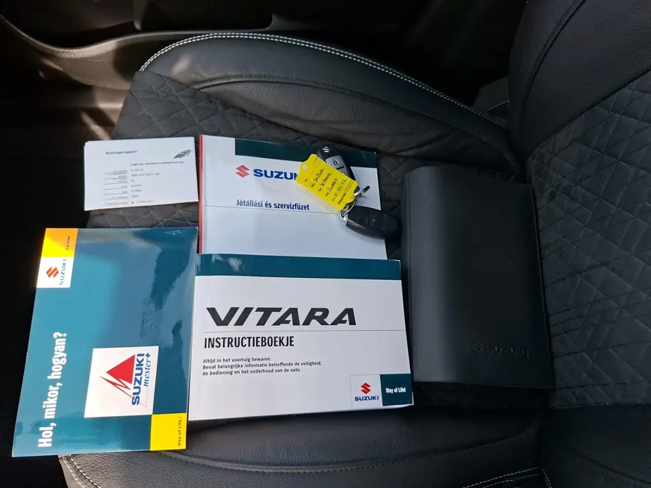 Suzuki Vitara 1.4 Boosterjet Stijl | 10 jaar garantie! | Volledig onderhouden | Hoge instap | Navigatie | Achteruit rij camera