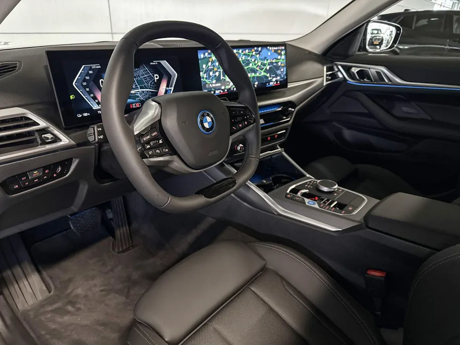 BMW i4 eDrive35 70 kWh