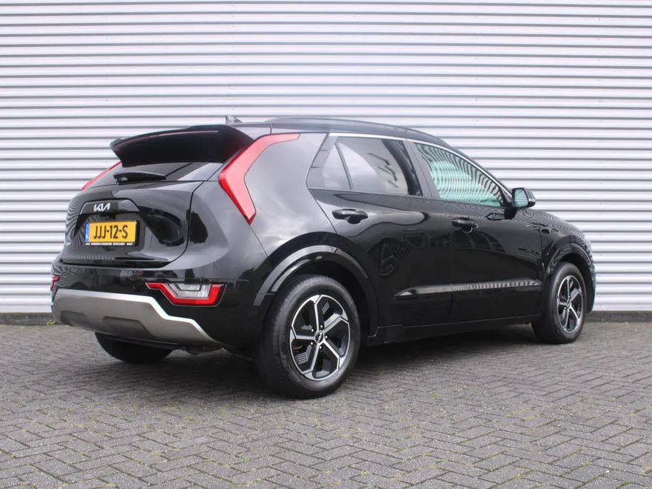 Kia Niro 1.6 GDi Hybrid DynamicPlusLine | Schuif-/kanteldak | Stuur-/stoelverwarming | Cruise adapt. | Camera | HUD | LED | Clima | 16' LM | Navi |
