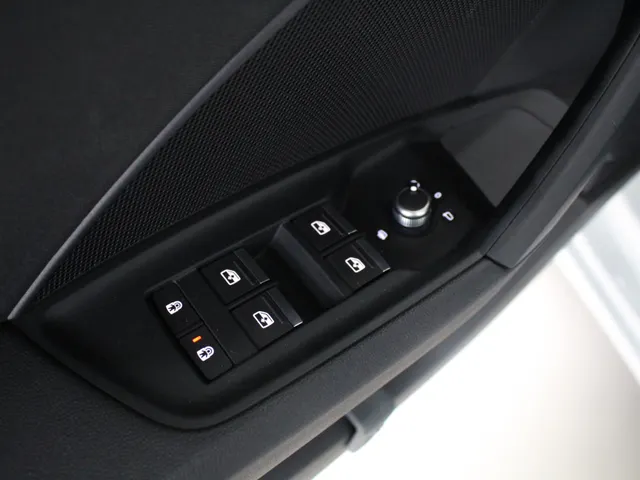 Audi A3 Sportback 30 TFSI Advanced Automaat Navigatie | Climate Control | Lichtmetalen Velgen