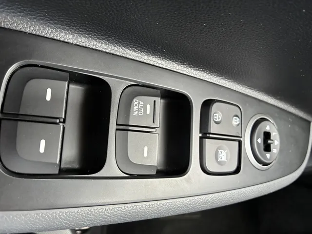 Hyundai i10 1.0i Comfort | All seasons