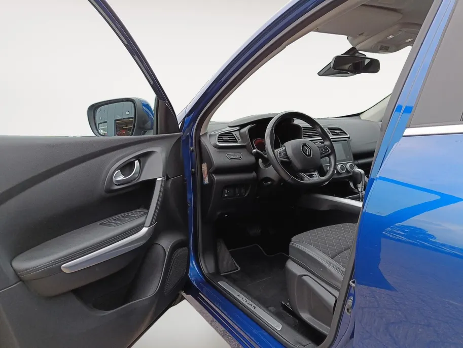 Renault Kadjar 1.3 TCe 140 PK Zen Automaat | Wegklapbare trekhaak | Navigatie | Parkeercamera | Actieprijs van € 18.950 naar € 17.950!