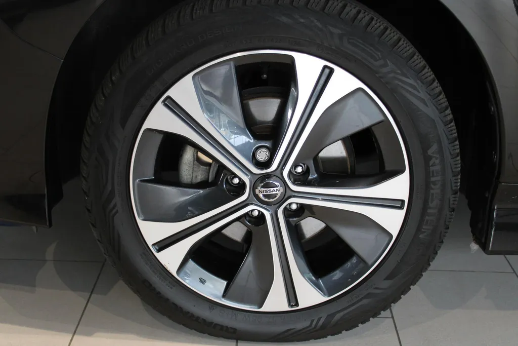 Nissan Leaf e+ N-Connecta 62 kWh | Stuur- en stoelverwarming | 385 WLTP | LM wielen | Adaptive cruise controle | 4seizoenenbanden | one pedal driving | Climate controle |