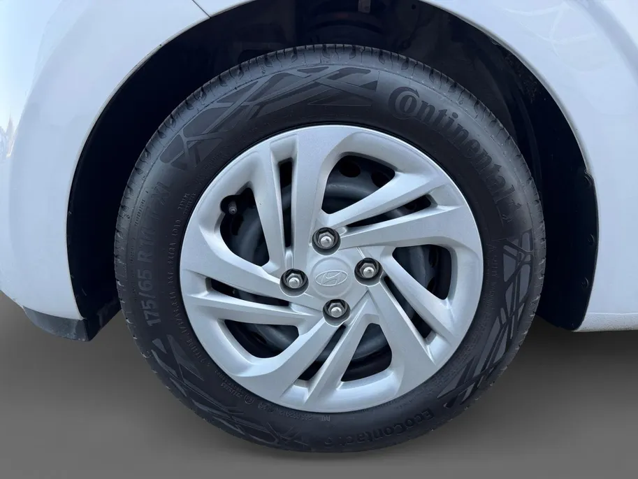 Hyundai i10 1.0 Comfort Smart | Achteruitrijcamera | Parkeersensoren achter | Navigatie | Airco | Apple Carplay/ Android auto |