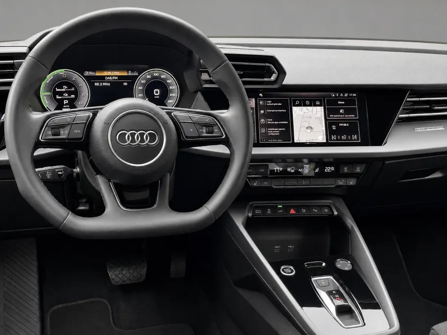 Audi A3 Sportback 40 TFSIe 204pk S edition · Panoramadak · Camera · Head-Up · Keyless · Sonos Audio · Stoelverwarming · 18'' Inch · Garantie t/m 06-10-2030 of 100.000km