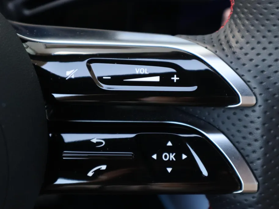 Mercedes-Benz CLA 250+ Launch Edition 85.5 kWh l Keyless l Achteruitrij camera l Stoelverwarming l Memory