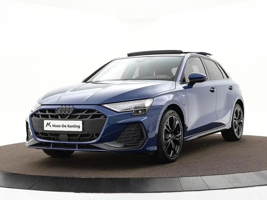 Audi A3 Sportback 40 TFSIe 204pk S-Tronic S edition · Panoramadak · Camera · Sonos Sound · Dodehoeksensor · Head-Up Display · Keyless · Garantie t/m 31-08-2030 of 100.000km